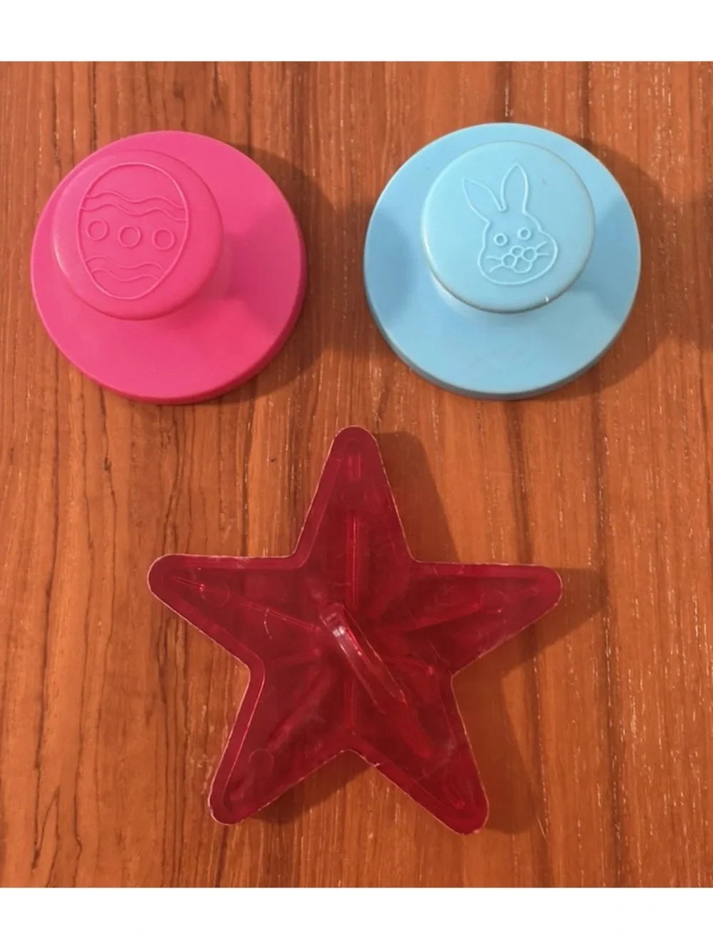 Lot of 36 Plastic/Metal Cookie Cutters Tupperware Hallmark Wilton Wear-Ever VTG